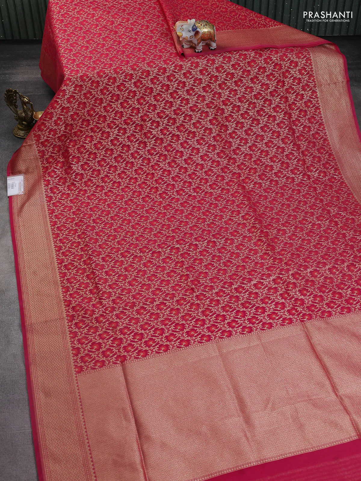Banarasi silk cotton saree pink with allover zari weaves and zari woven border - Image 2