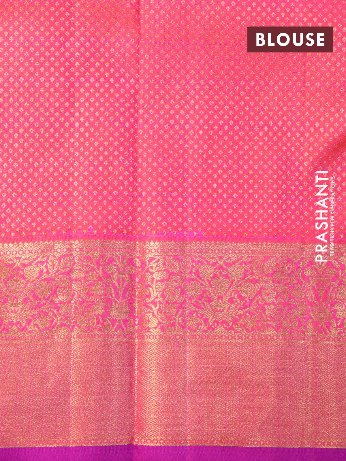 Pure kanjivaram silk saree pista green and dual shade of pinkish orange with allover silver & gold zari woven brocade weaves and floral zari woven korvai border - Image 5