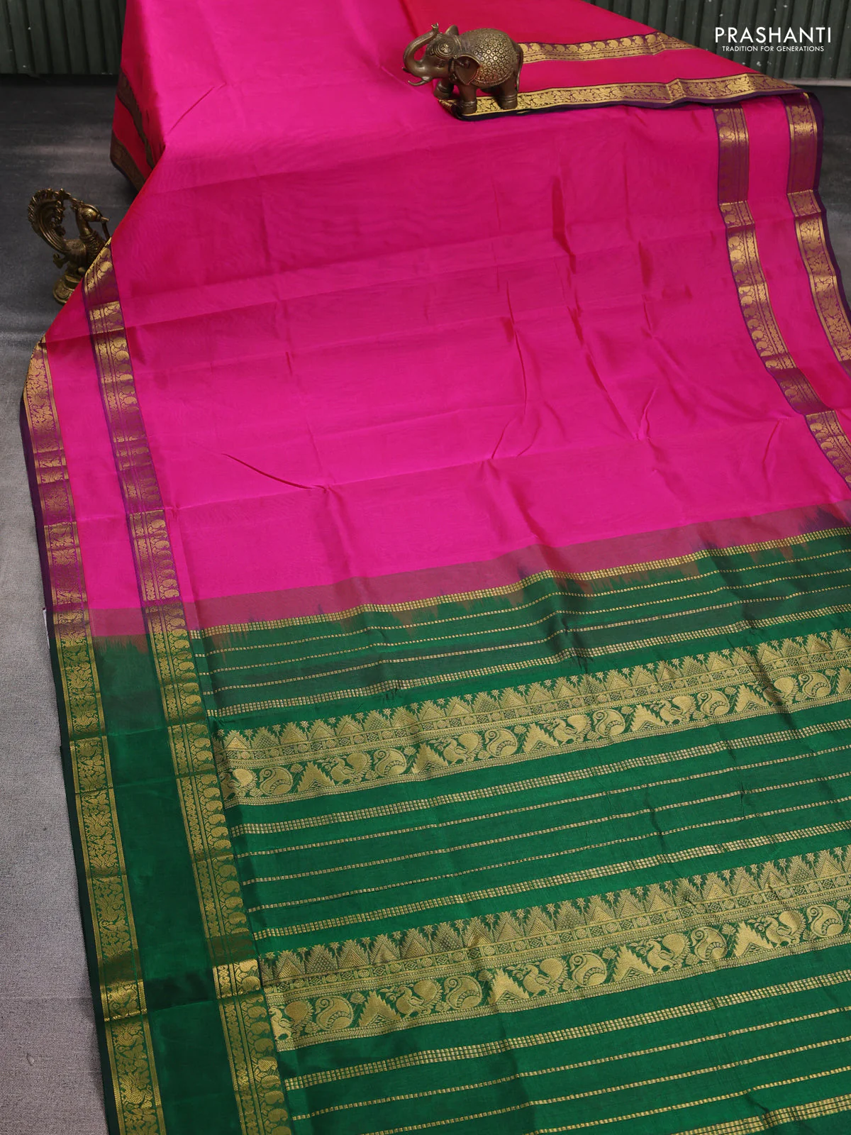 Silk cotton saree pink and green with plain body and rettapet zari woven border - Image 2